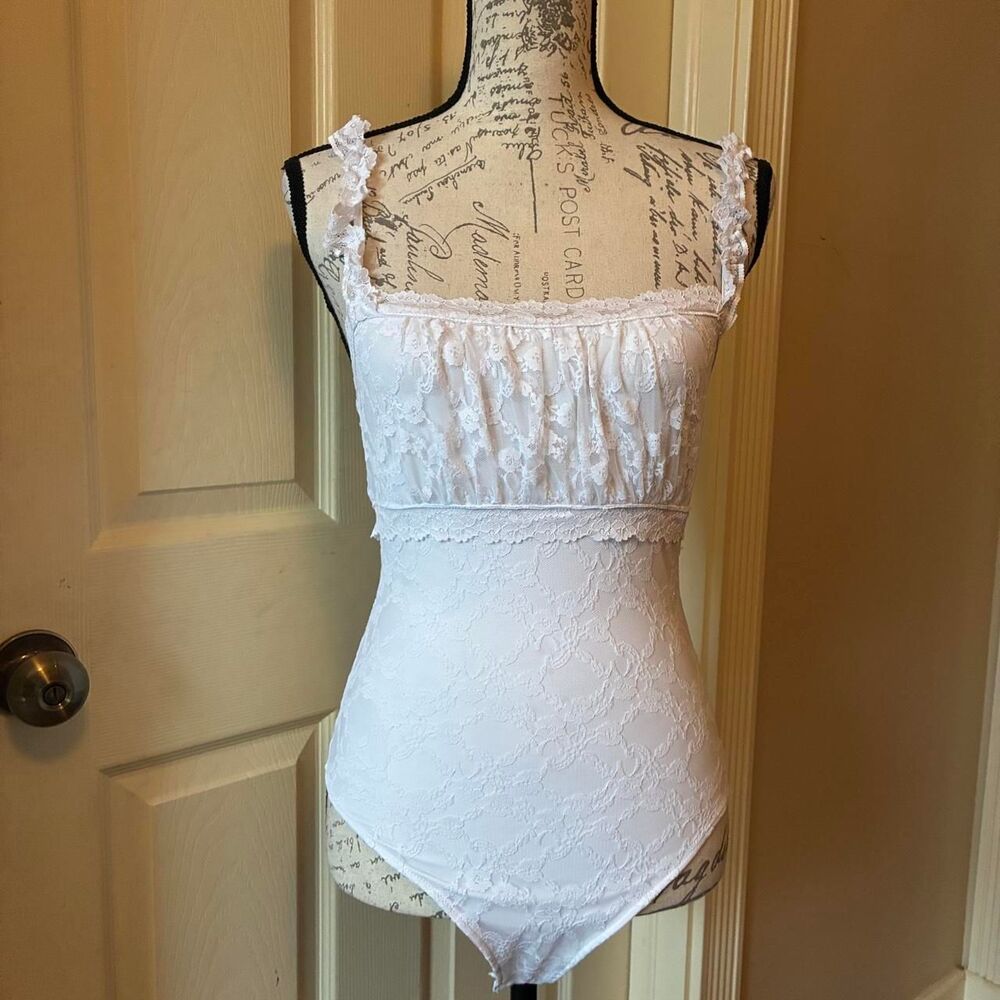 White Lacy Floral Square Neck Cami Bodysuit w/Ruffle Shoulder Straps